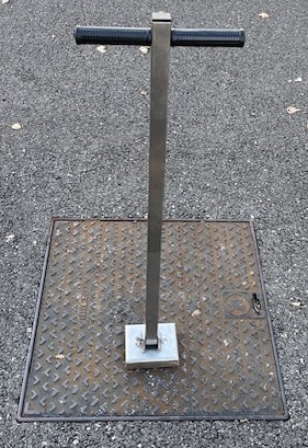 PREHENSEUR MAGNETIQUE POUR PLAQUE EGOUT 531.90-99PE